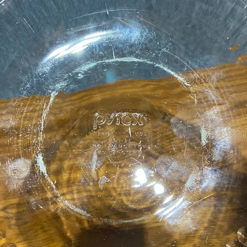 Vintage Pyrex 2QT Clear Ribbed Round Casserole Dish‎ with Ribbed Lid 024-S 624C